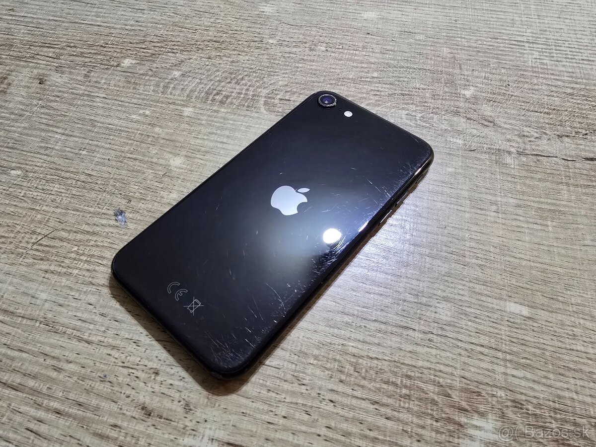 Iphone SE2020 plnefunkcny na displeji nieje ani jeden skraba - 4