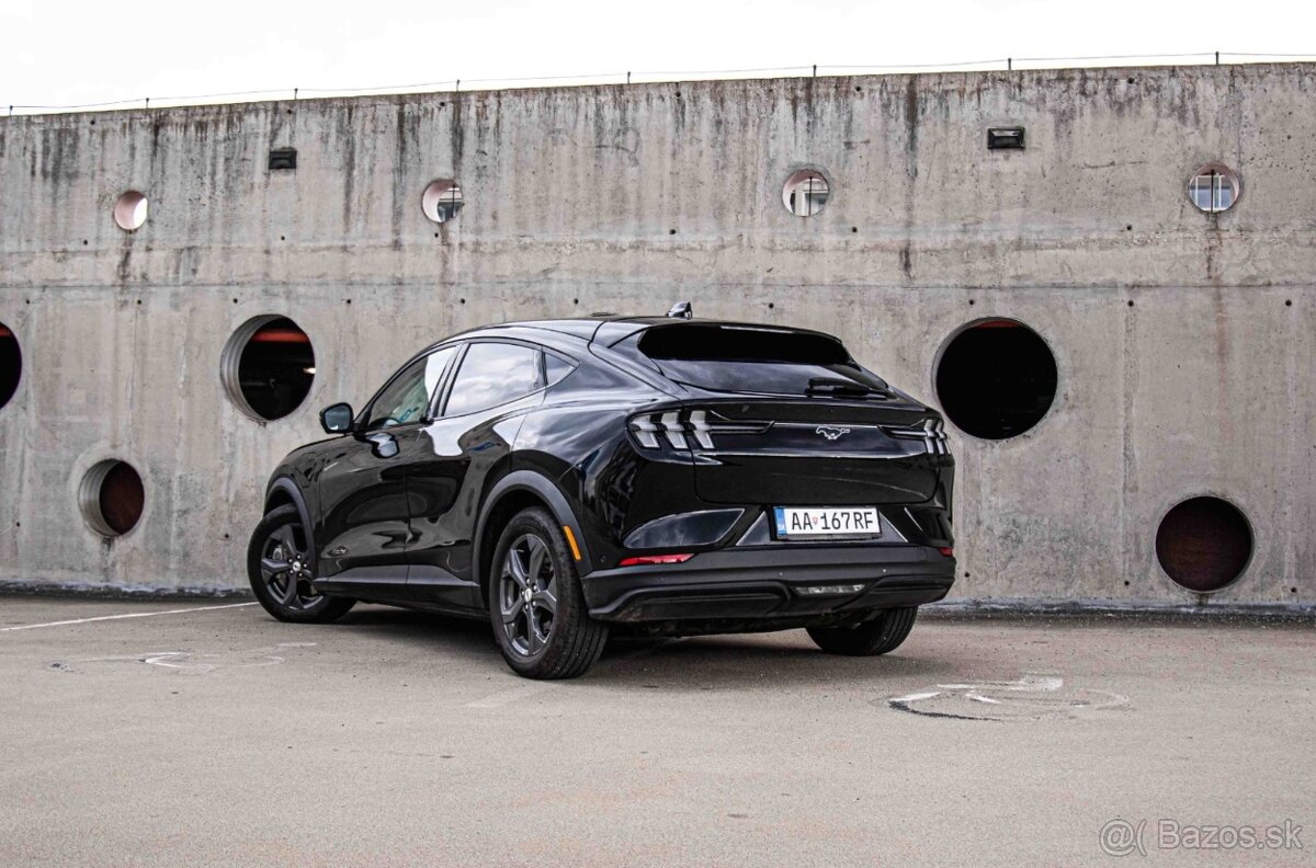 Ford Mustang Mach-E / ODPOČET - 4