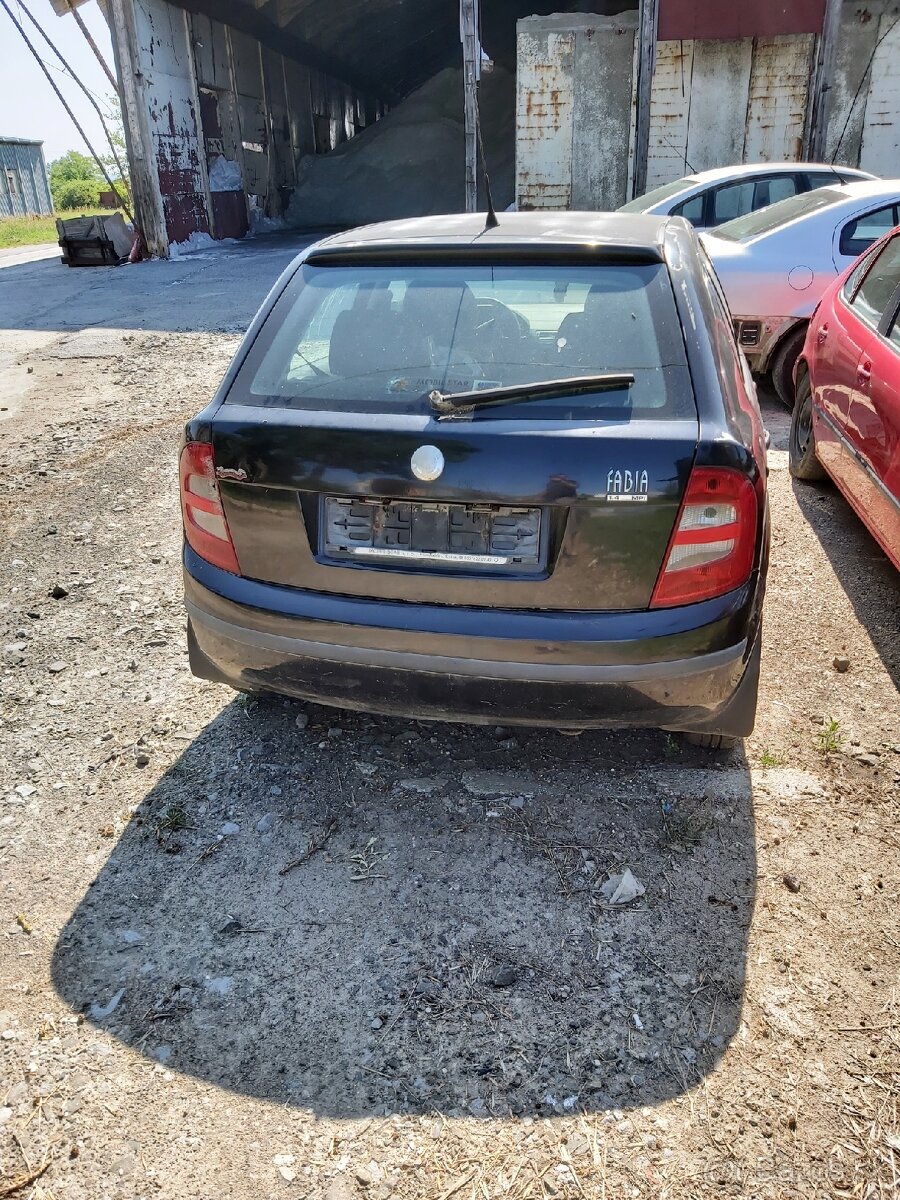 Rozpredám na diely škoda fabia 1 1.4 benzin - 4
