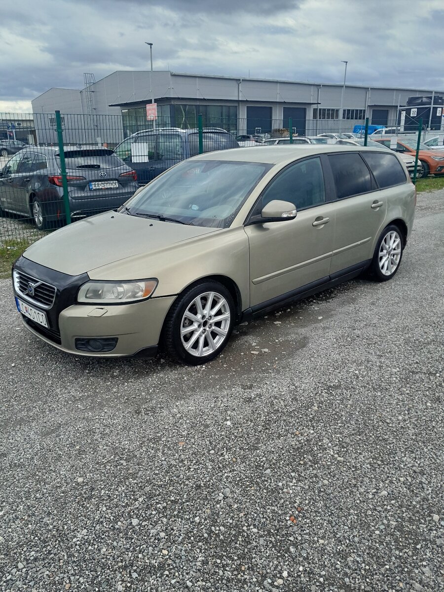 Predám VOLVO V50 - 4