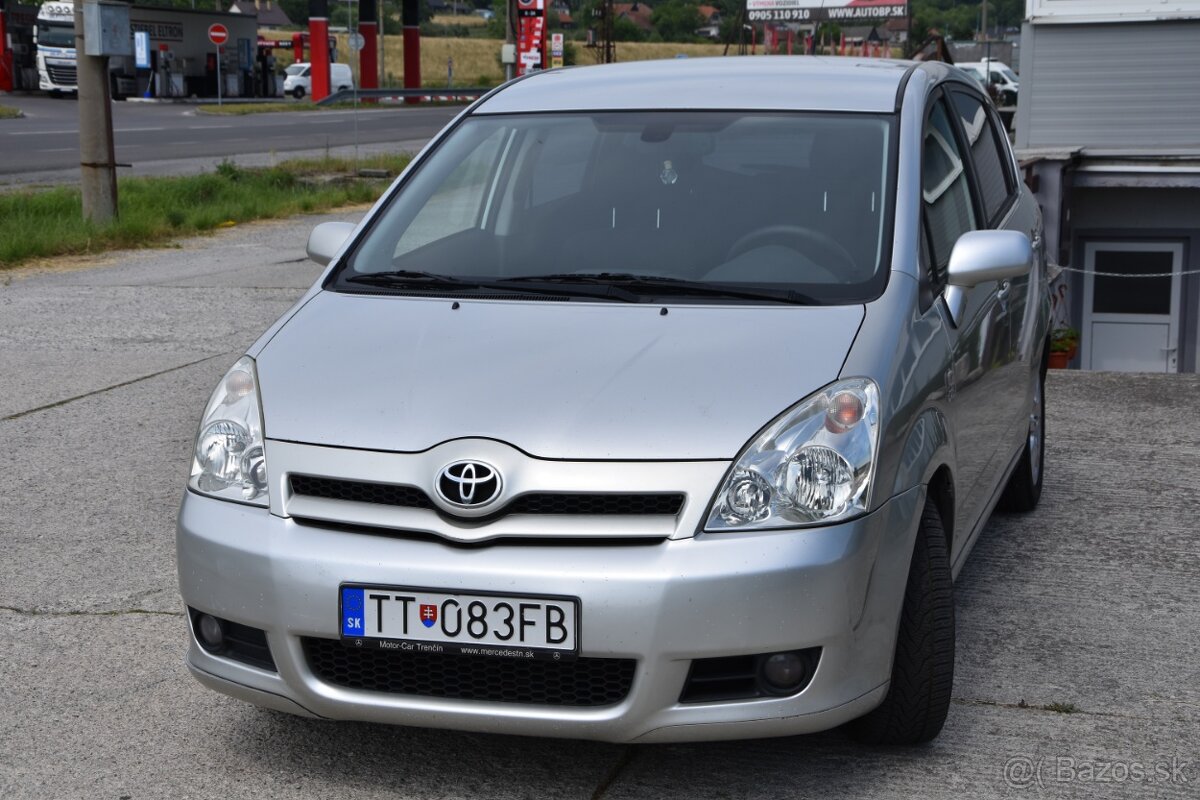Toyota Corolla Verso 2.0 D-4D Base - 4