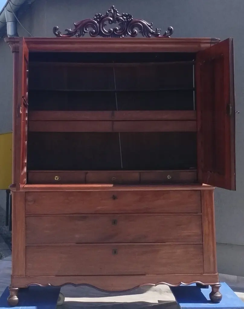 Skriňa starožitná. - 4