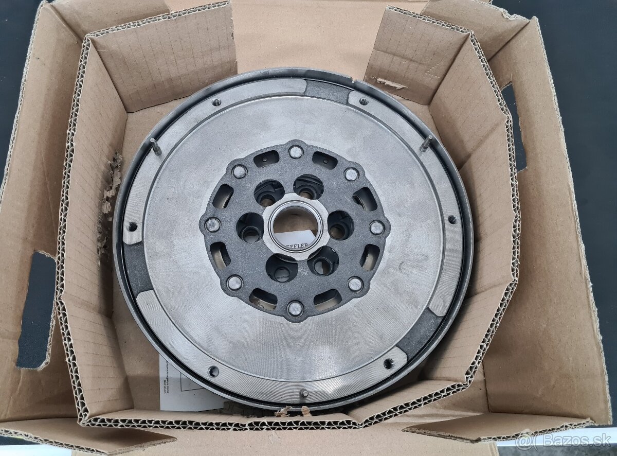 Zotrvačník Alfa Romeo 159 2.4 JTDm - 4