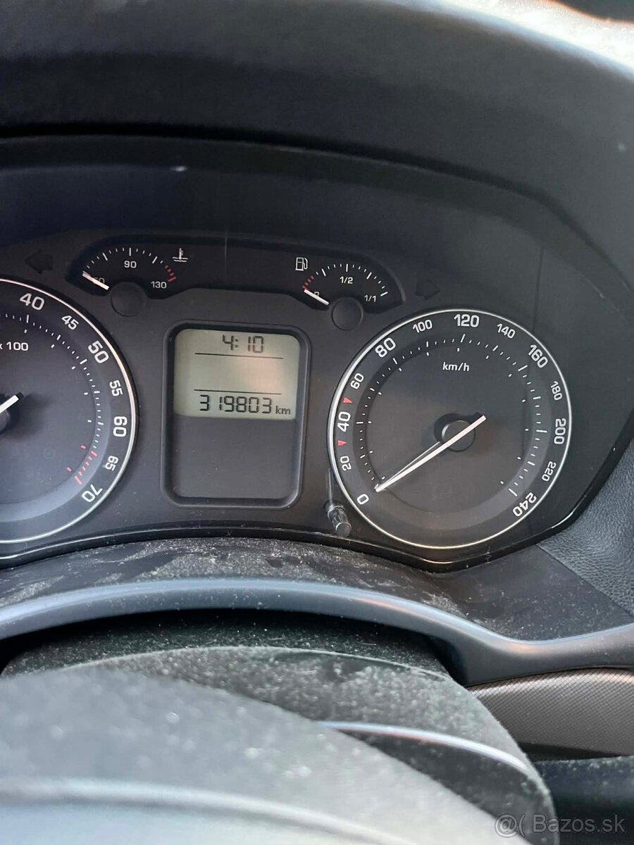 Škoda octavia 1,6mpi benzin - 4