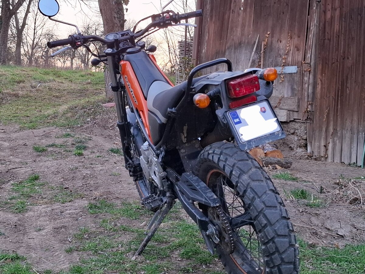 Yamaha XG 250 Tricker