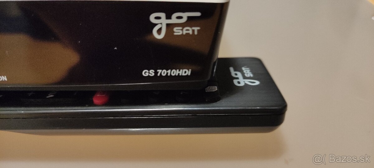 Satelitný prijímač GoSAT GS 7010 HDi - 4