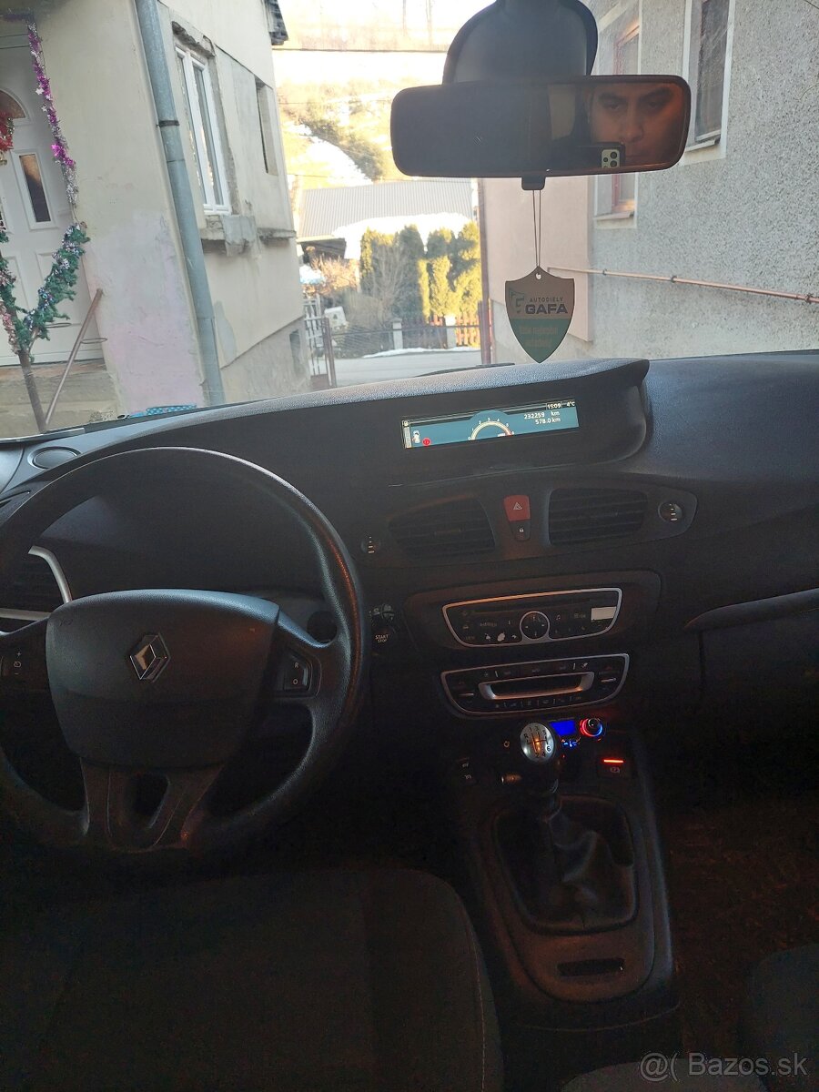 Predám renault scenic 3 - 4