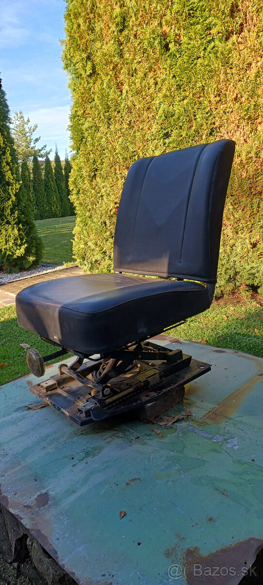 Sedačka na traktor - 4