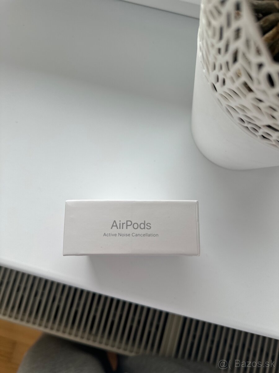 Apple AirPods 4 ANC - 4