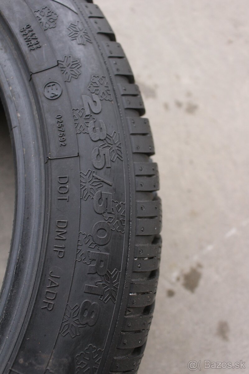 DUNLOP....6-7MM..Zimné Pneumatiky..235/50 r18..SUV - 4