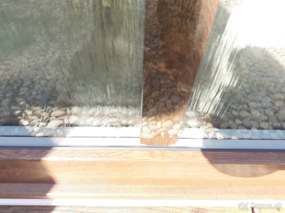 Predám dvojdielne vchodové plastové dvere 146x210 orech 3skl - 4