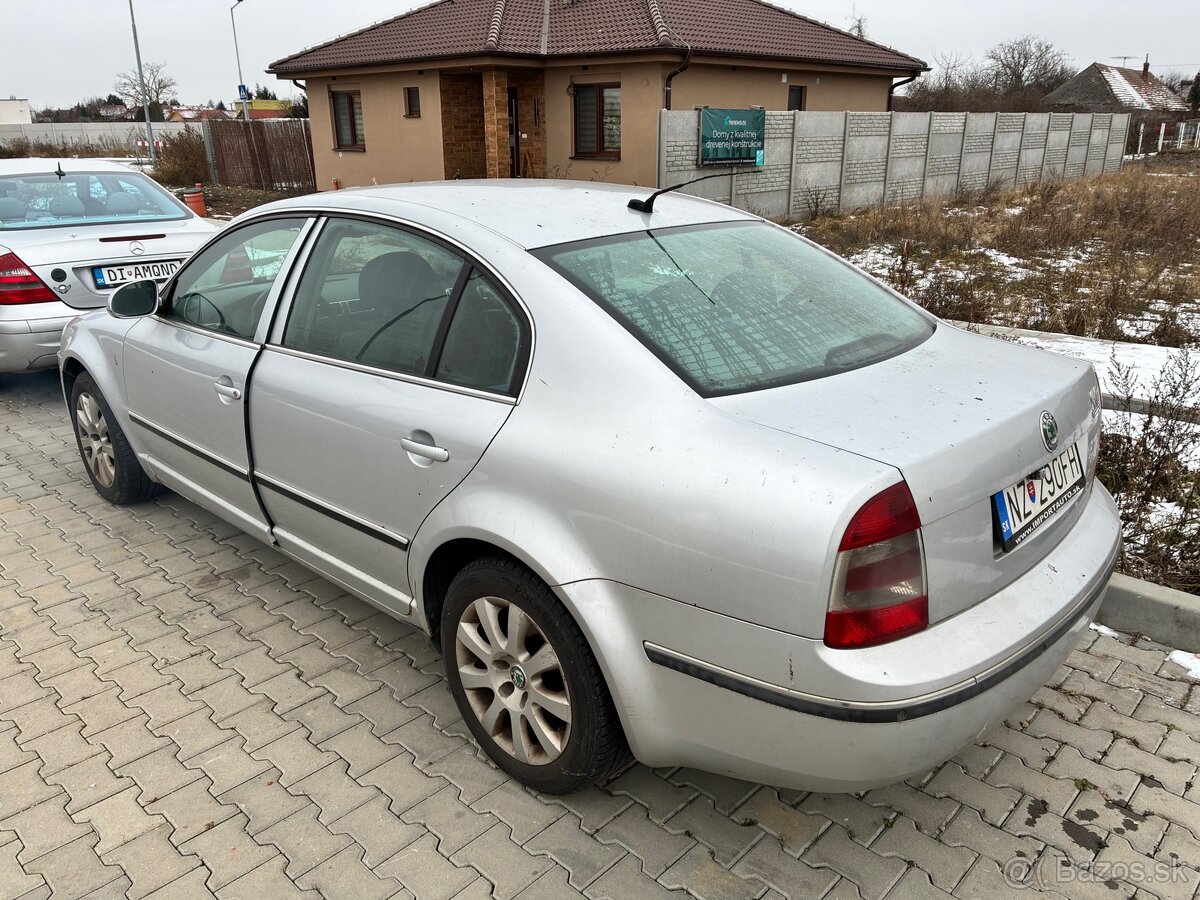 Škoda superb - 4