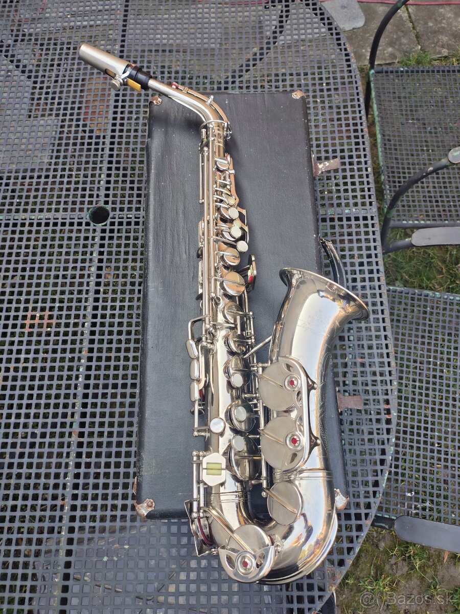 Alt saxofón Amati - 4