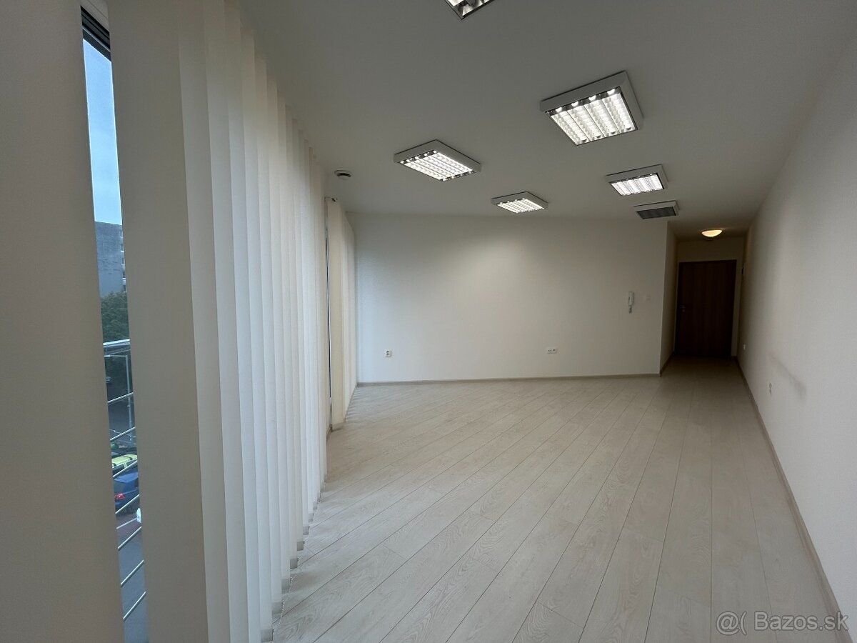 Nájom Kancelársky priestor, Bratislavská , Trenčín - 4