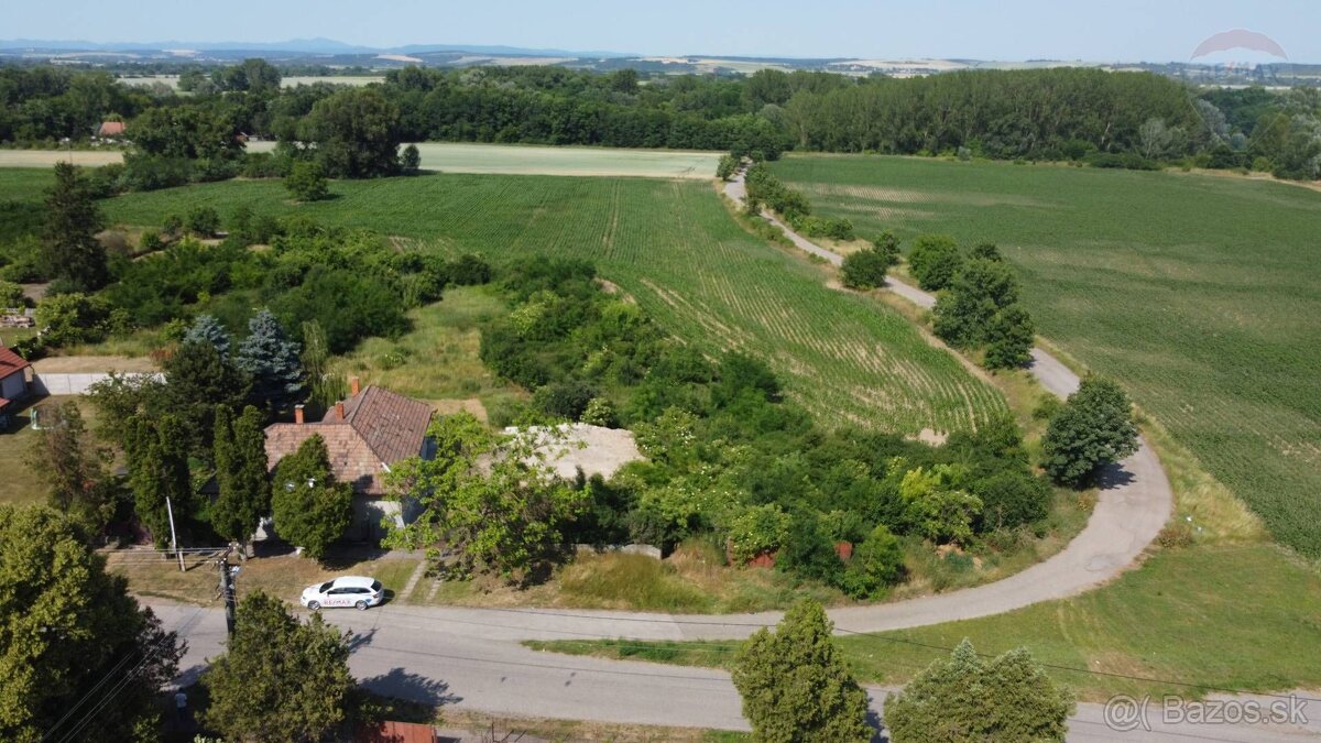 3-izbový RD na 34-árovom pozemku v Šarovciach - 4