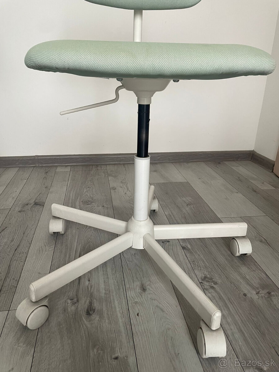 stolička na kolieskach - 4
