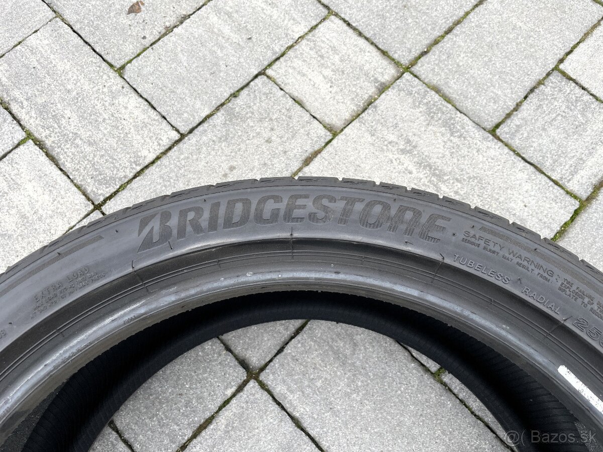 255/40 R20 Bridgestone - 4