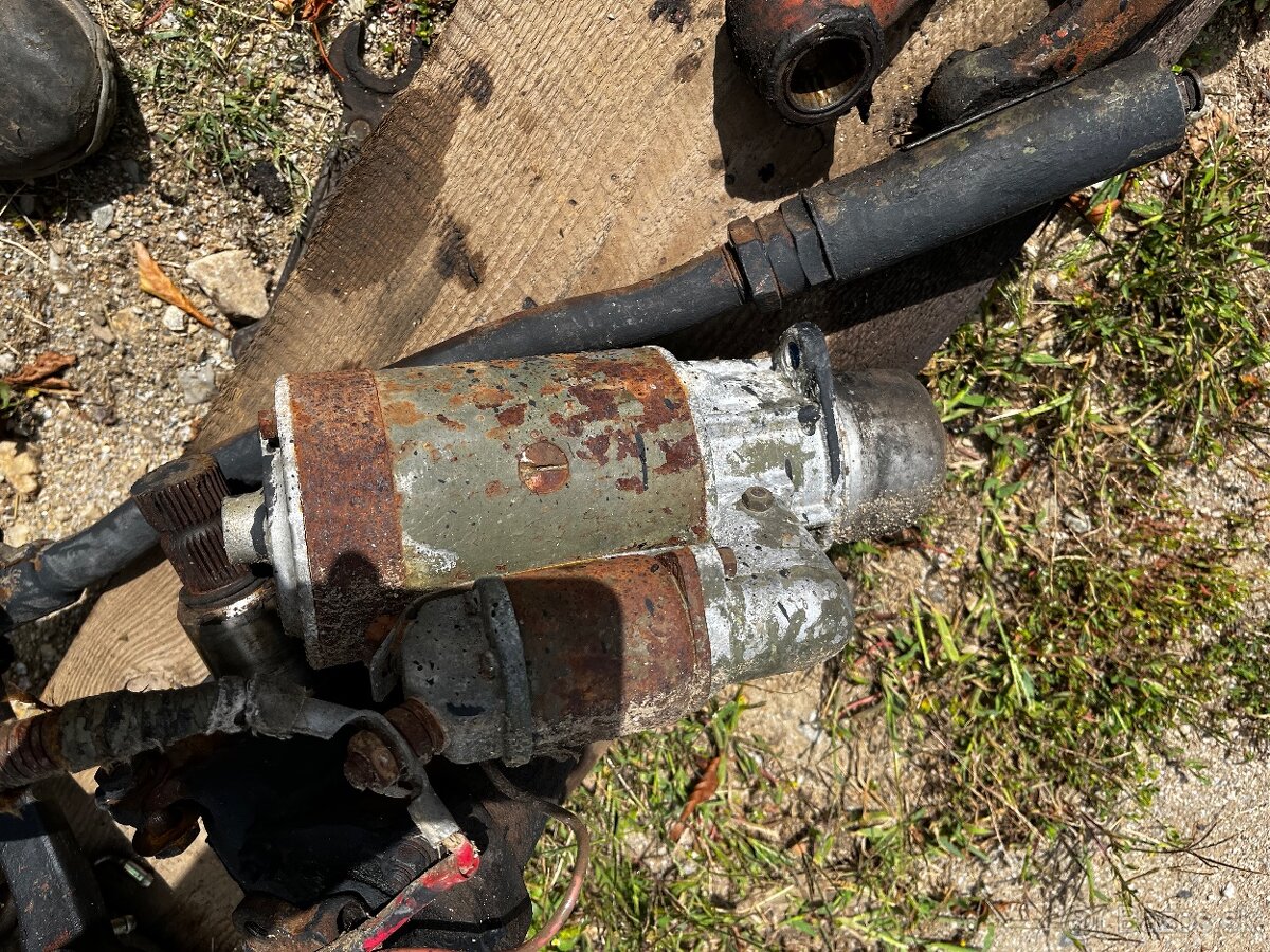 Tatra 805 motor veci - 4