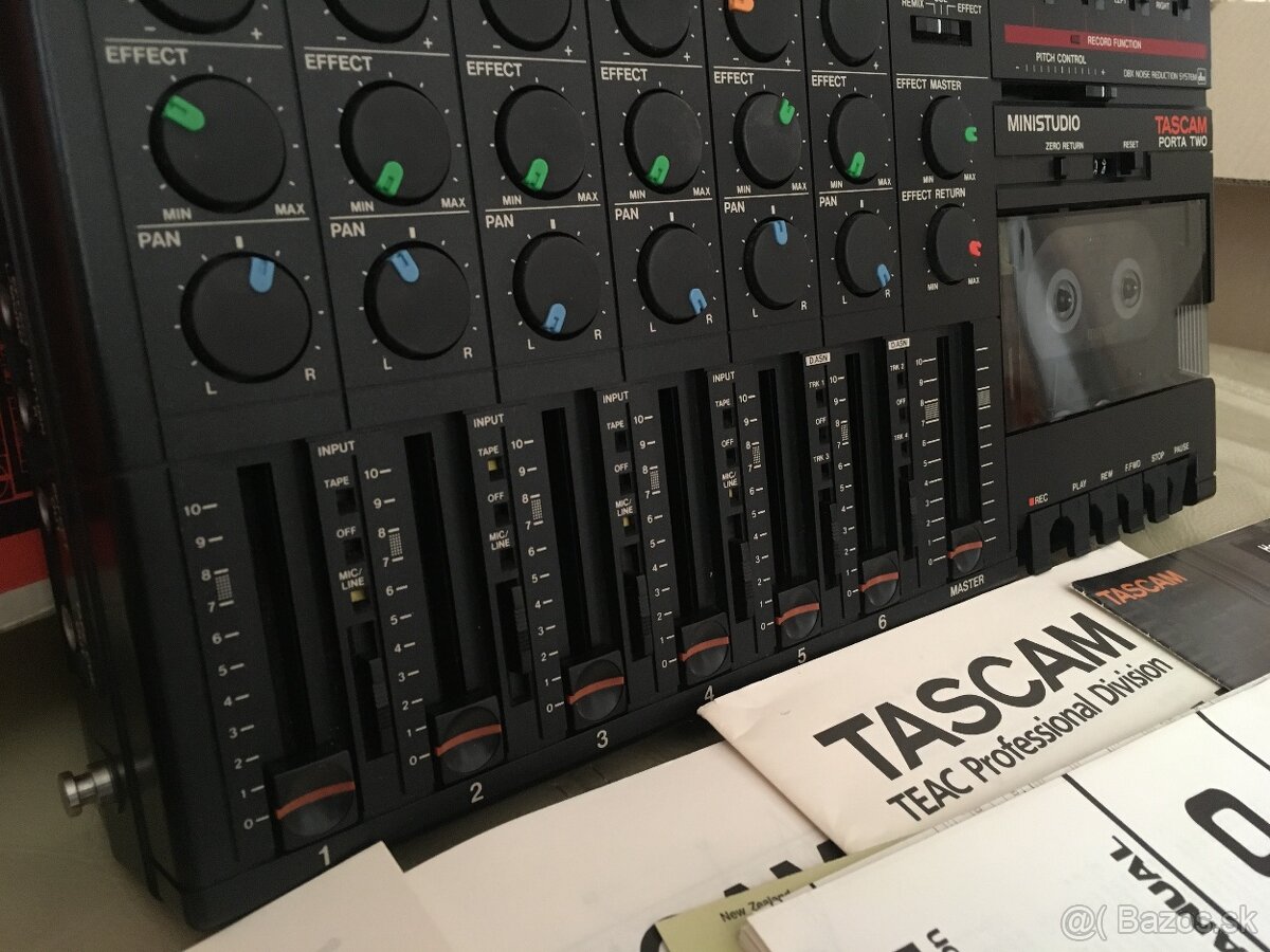 Tascam Portastudio TWO - Balenie, manualy, zdroj, popruh - 4