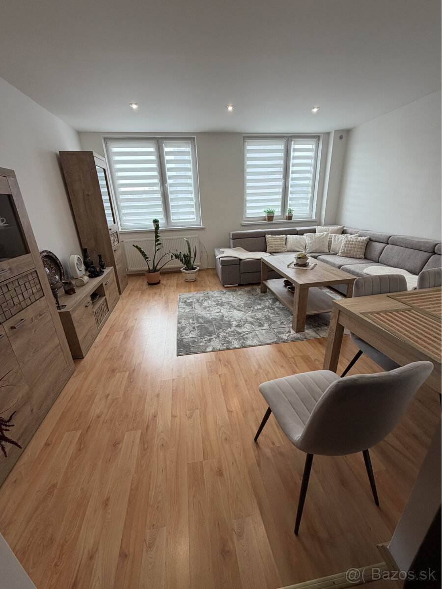 Na predaj 3-izbový byt v Humennom. - 4