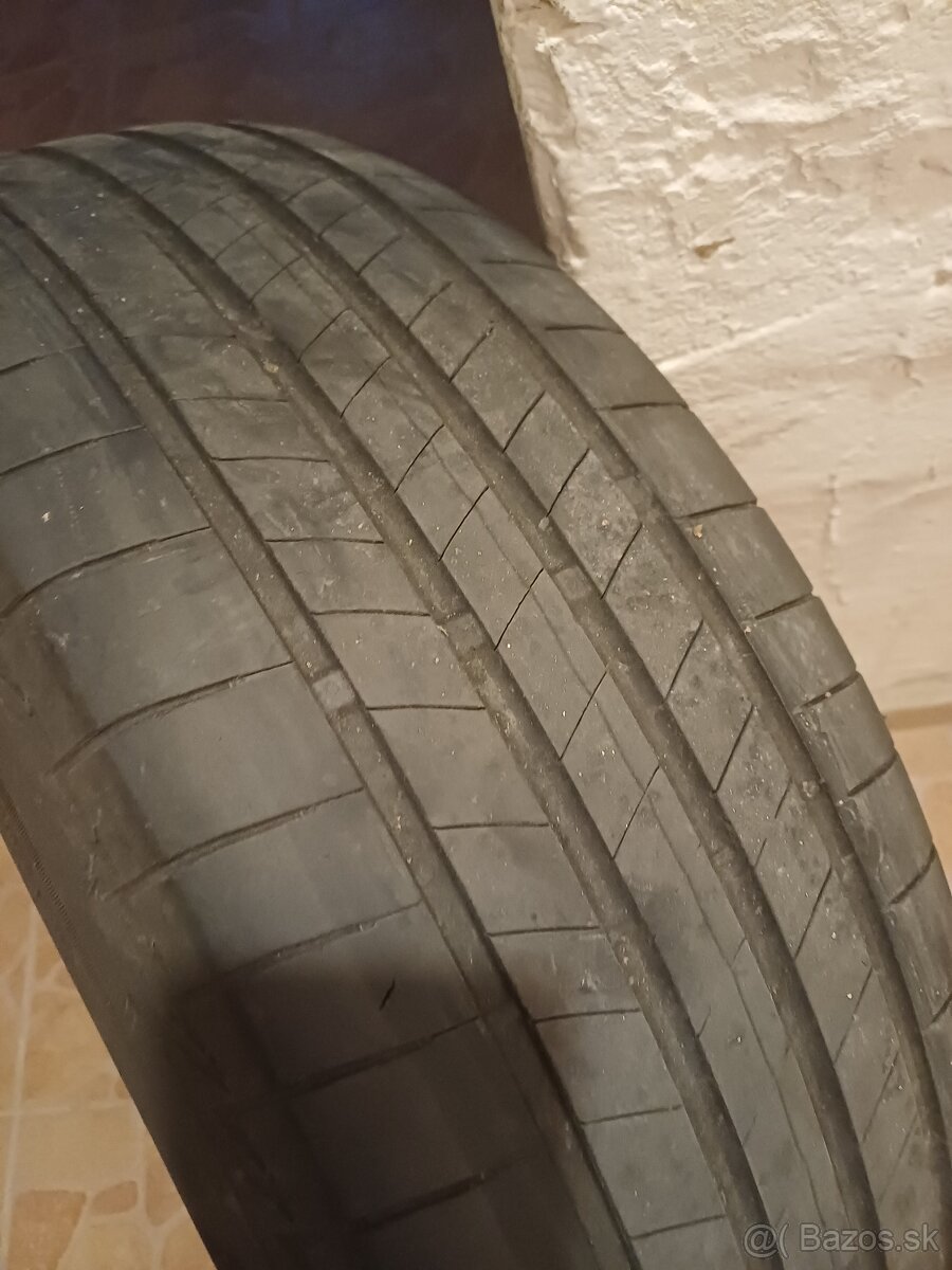 Bridgestone - 235/60R18 - 4