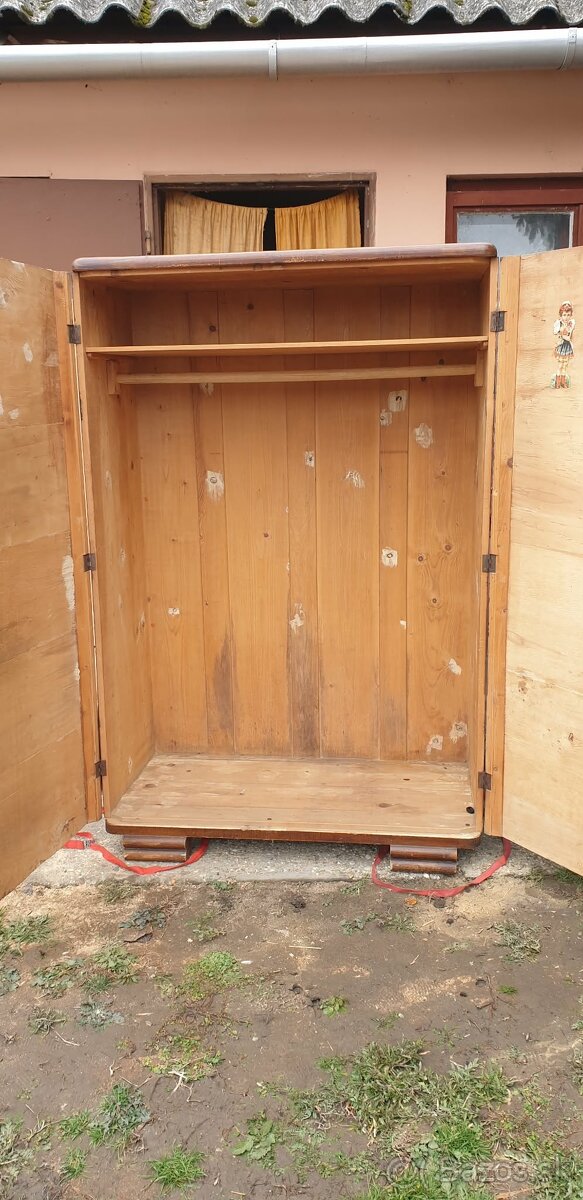 Retro skrina 30 eur - 4