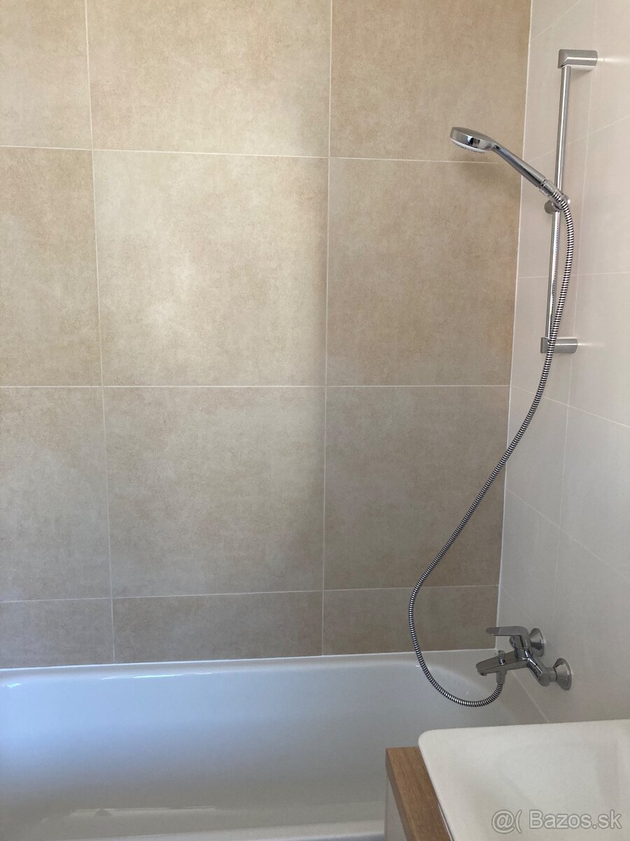 Stavebne a rekonstrukcne prace - 4