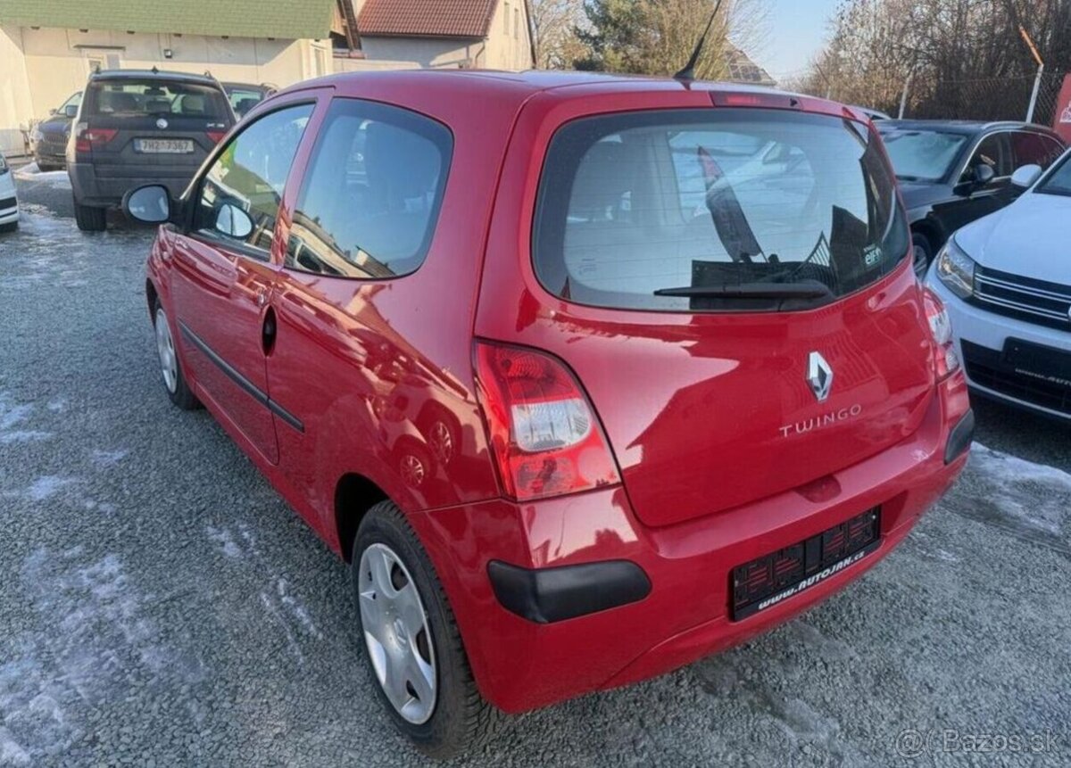Renault Twingo 1.2i benzín manuál 43 kw - 4
