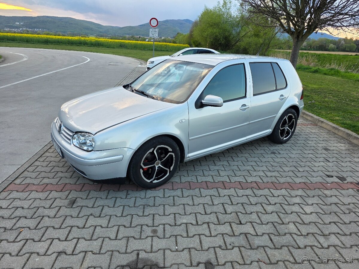 Golf 4 - 4