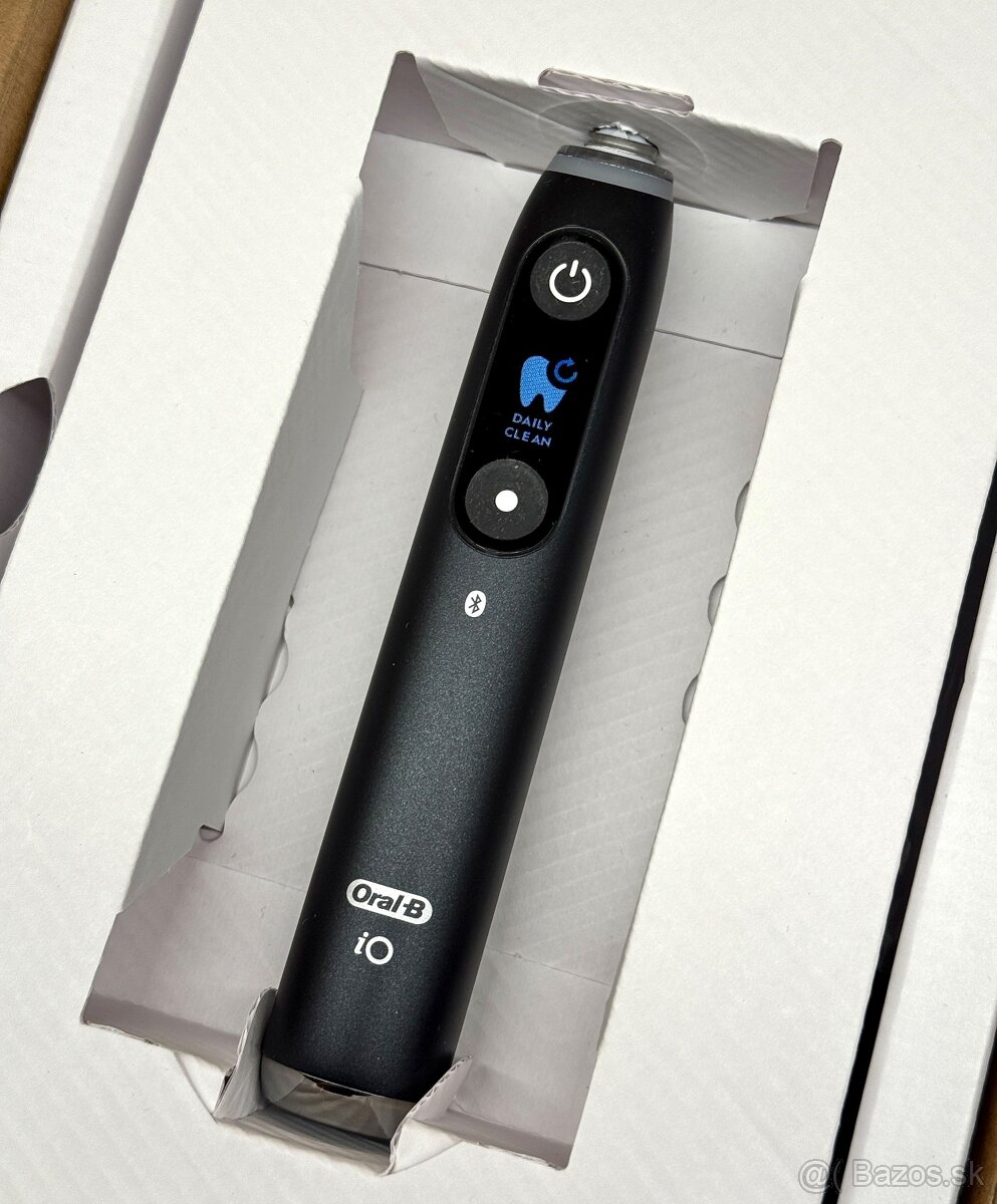 Oral B iO 9 Series Black Onyx - elektrická zubná kefka - 4