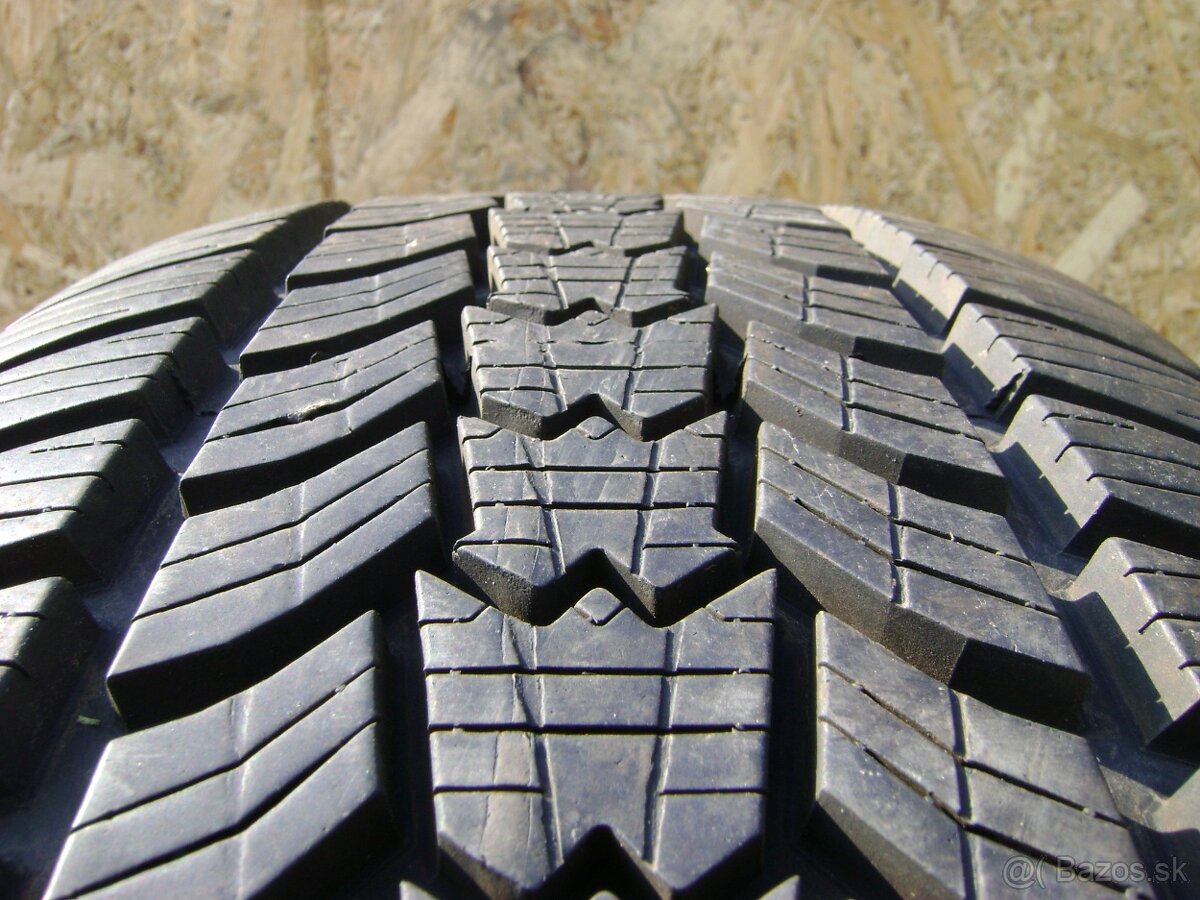 215/55 r17 zimne pneumatiky sava - 4