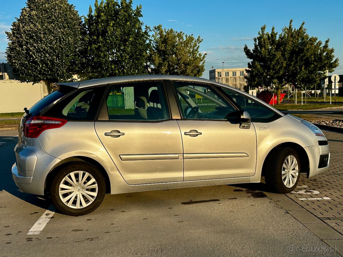 Citroën C4 Picasso - benzín, manuál - 4