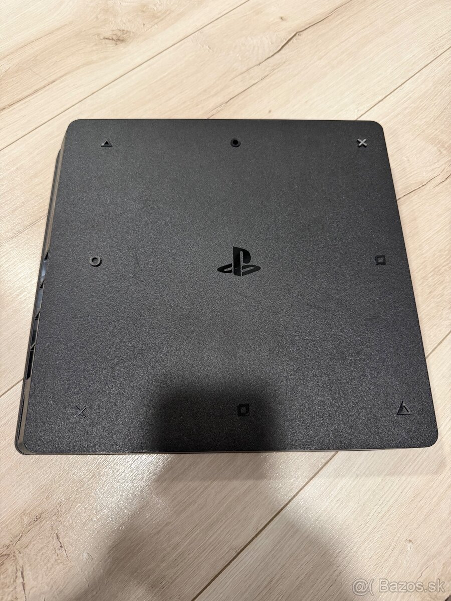 PS4 Slim 500GB - 4