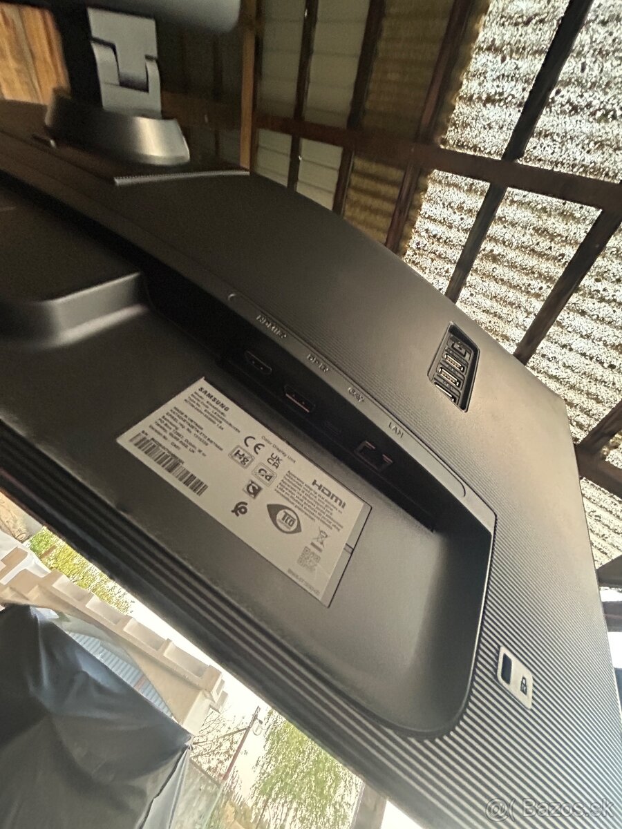 monitor 4k ultraširoky - 4