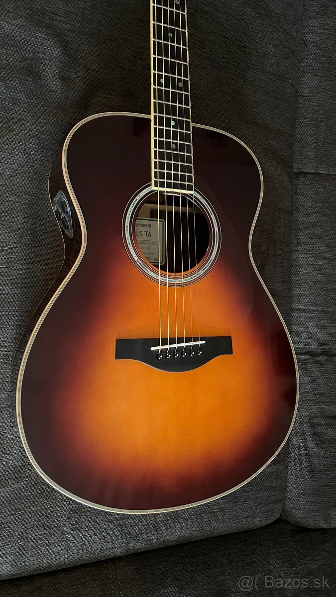 Predám el. akustickú gitaru Yamaha - 4