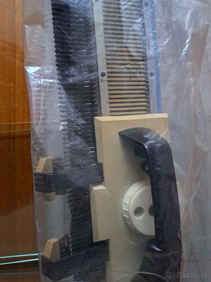 Šijaci stroj a pletací stroj - 4