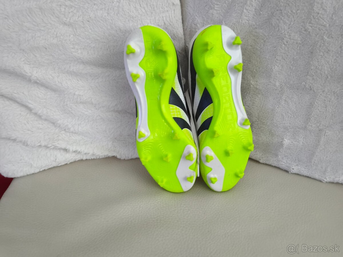 Predám kopačky Adidas predátor - 4
