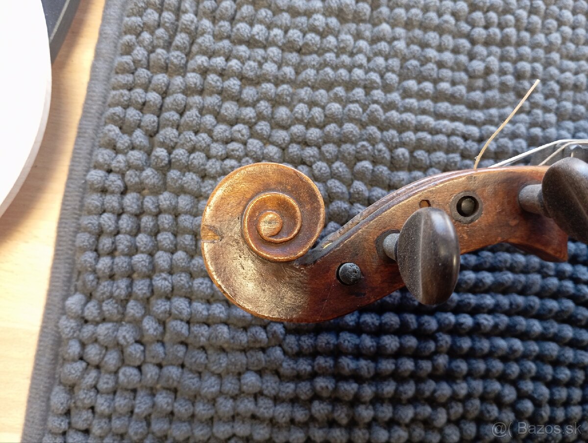 Husle 4/4, r.1885 - 4