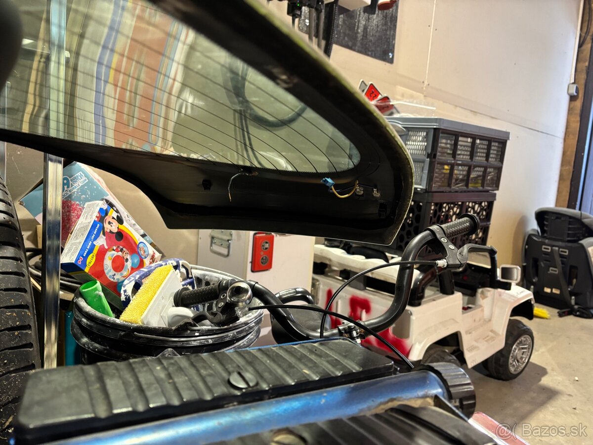 Zadné sklo (okno) - 4