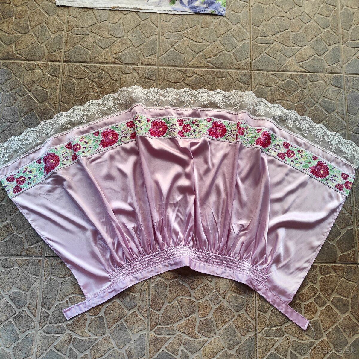 Piešťany kroj - dievčenské zástery - 4