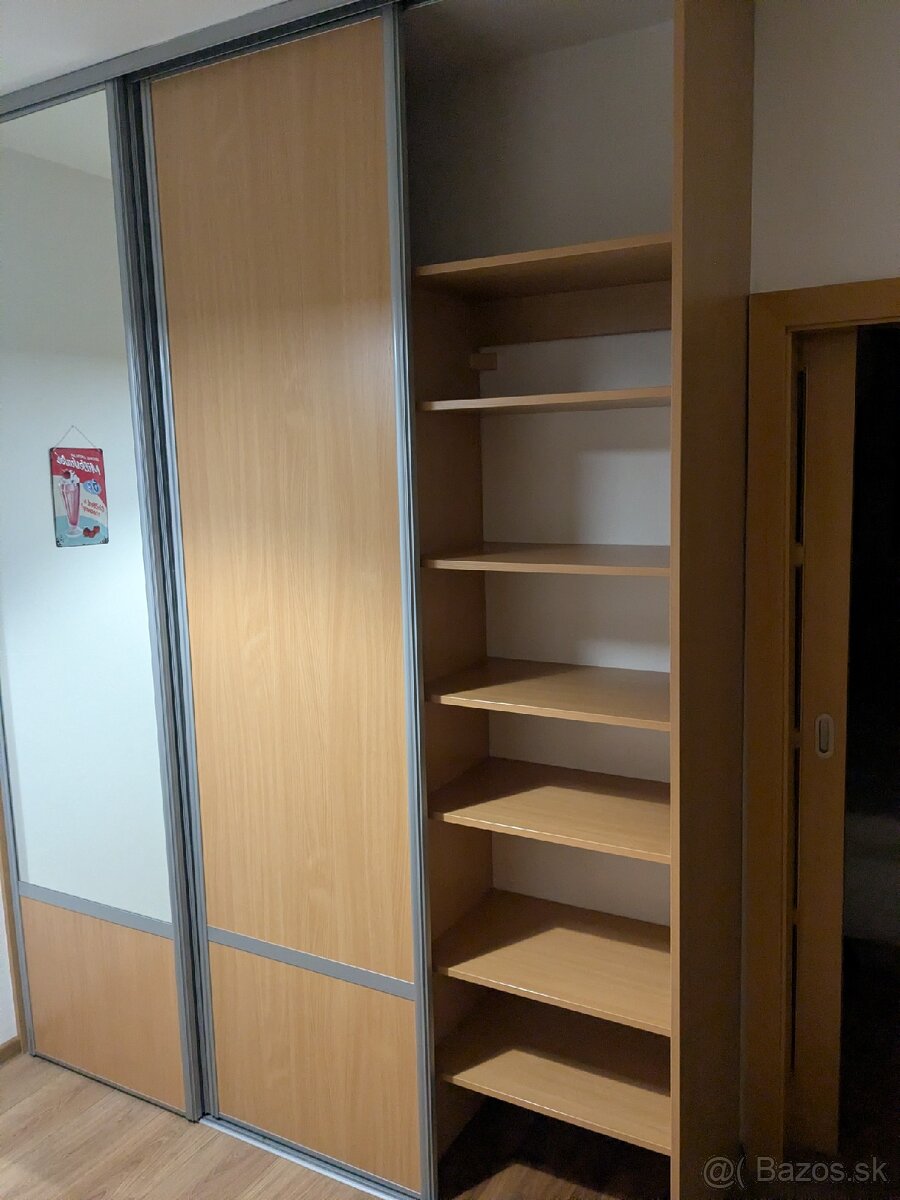 Vstavana skrina - 4