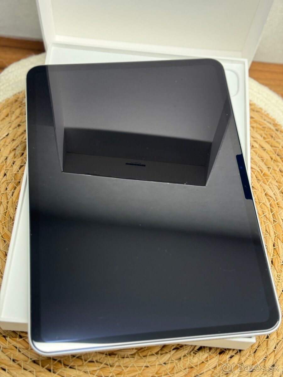 iPad Pro 11" M4 256 GB - Strieborný + Smart Folio - 4