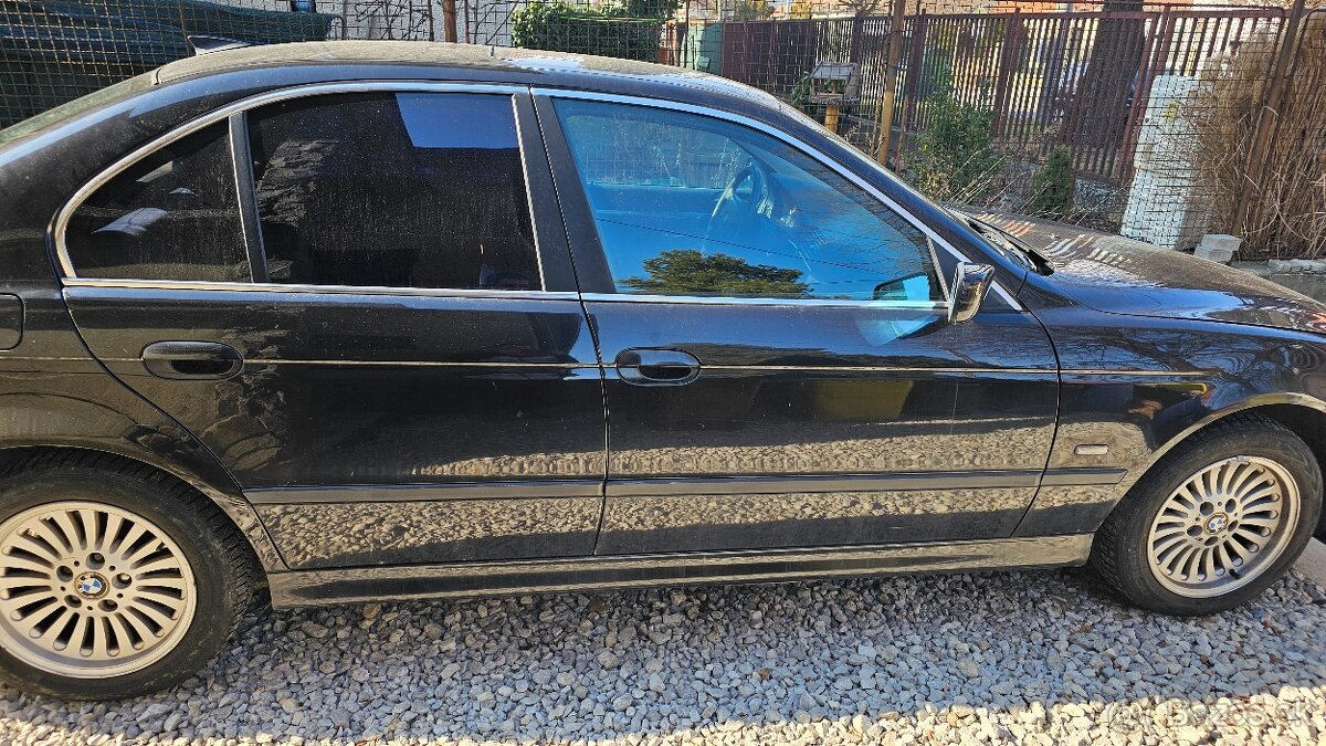 Rozpredám e39 520i - 4