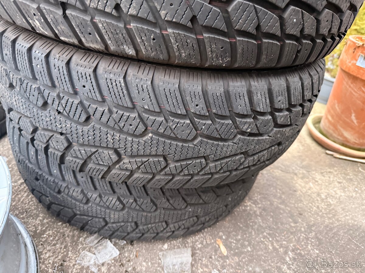 Zimné pneumatiky 225/60 r17 - 4