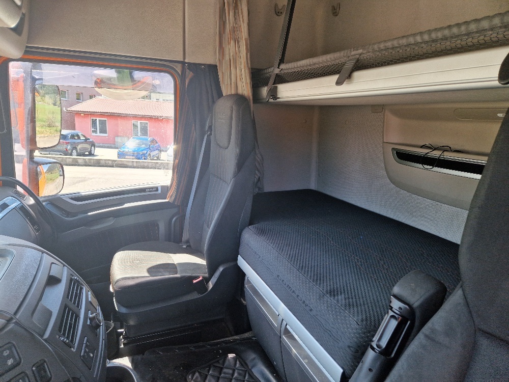 DAF XF - 4
