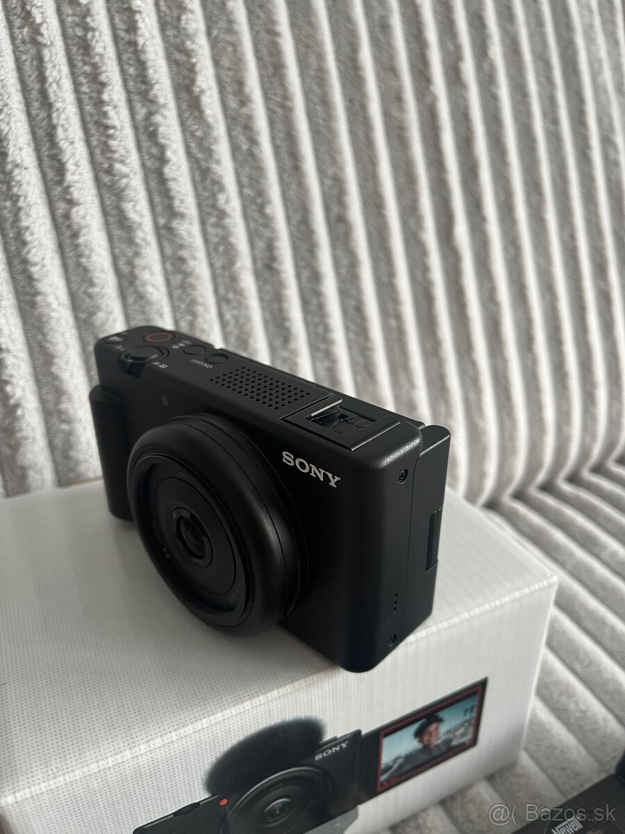 Sony ZV-1F - 4