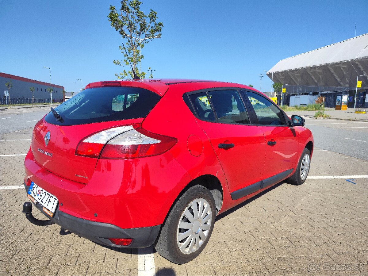 Renault Megane 2010 DIESEL - 4