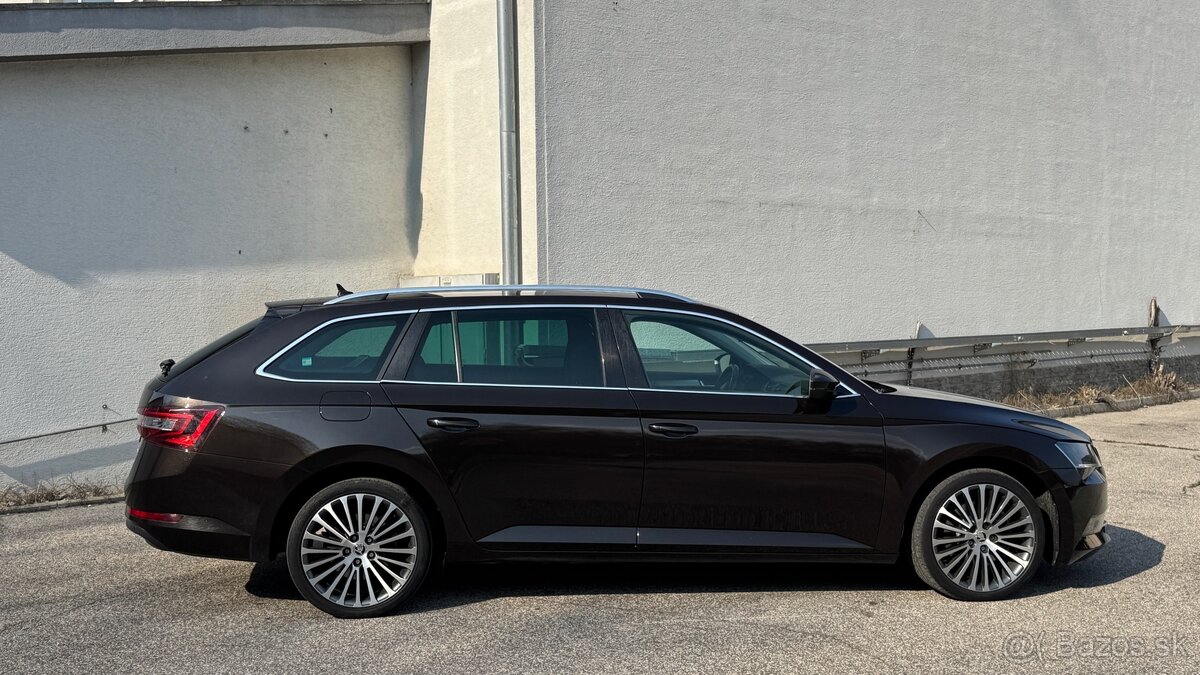 Škoda Superb Combi 2.0 TDI DSG STYLE - 4
