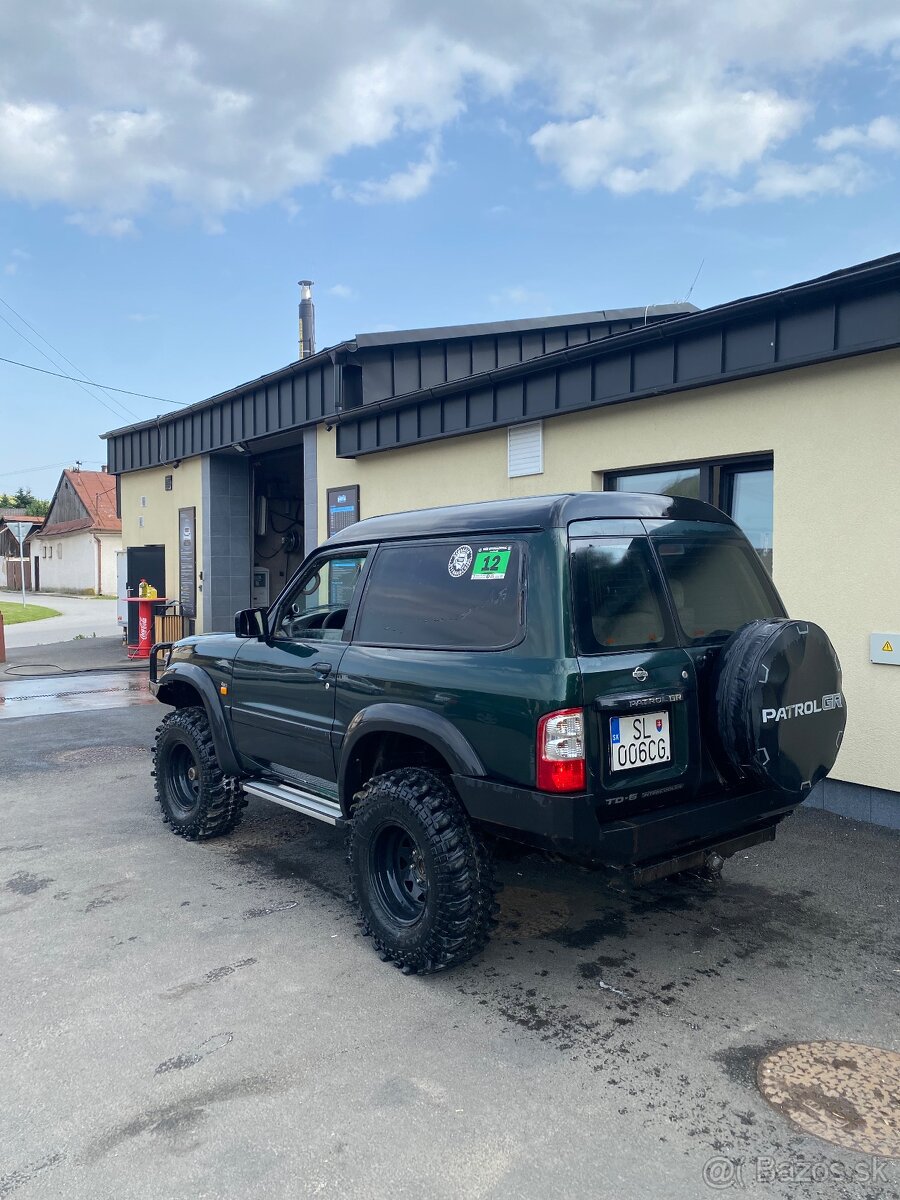 Nissan Patrol y61