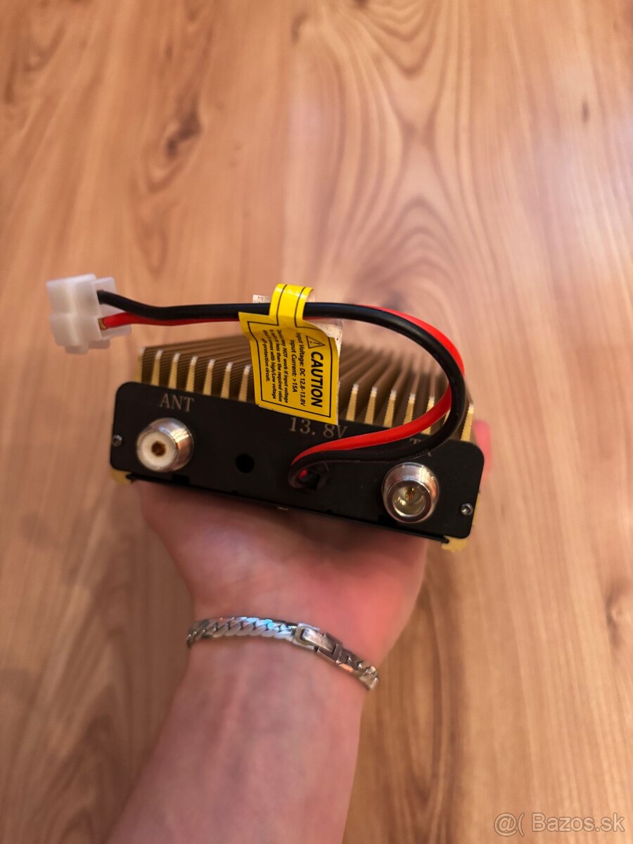 UHF výkonový zosilňovač Toptek - 4